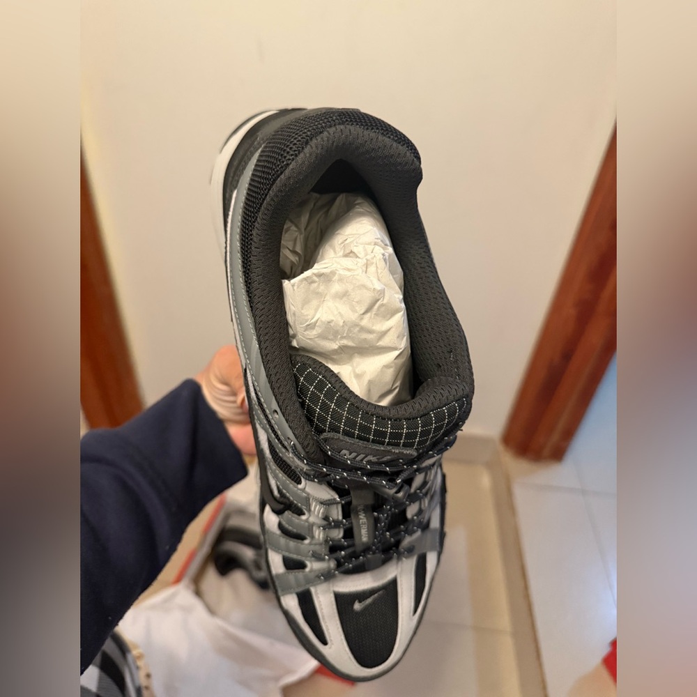black nike tennis shoes new.size 14